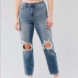 Hollister Ultra High-Rise Mom Jean Vintage Distressed -9R